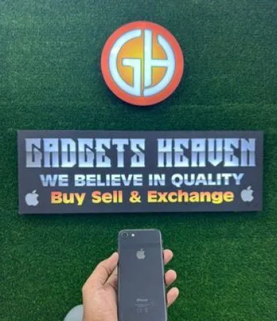 Apple iPhone 8 64GB (Used)
