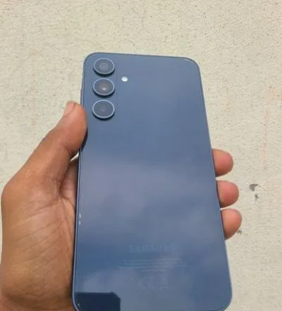 Samsung (8/128) (Used)