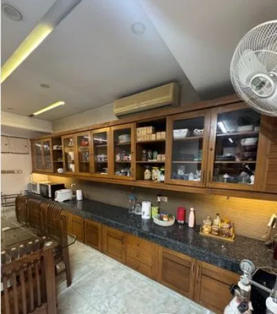 Luxurious 10 year used flat for sale