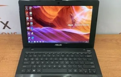 Asus 4th Genaretion Ultra Slim Mini Laptop