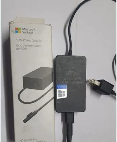 Surface charger 65W