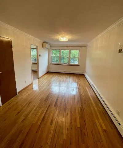 3 beds 1 baths 1,000 sqft House for Rent