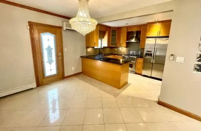 3 beds 3 baths 2,400 sqft Apartment for Rent