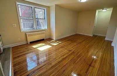 1 beds 1 baths House for Rent