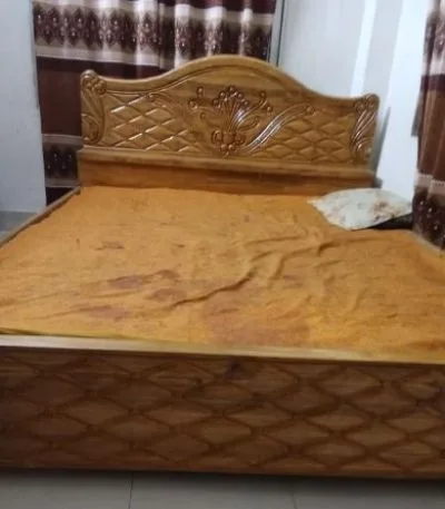 সেগুন কাঠের একটা খাট বিক্রি করব