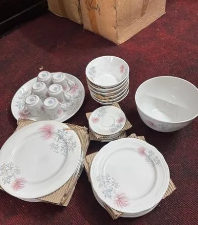32 pcs New Dinner set for sale