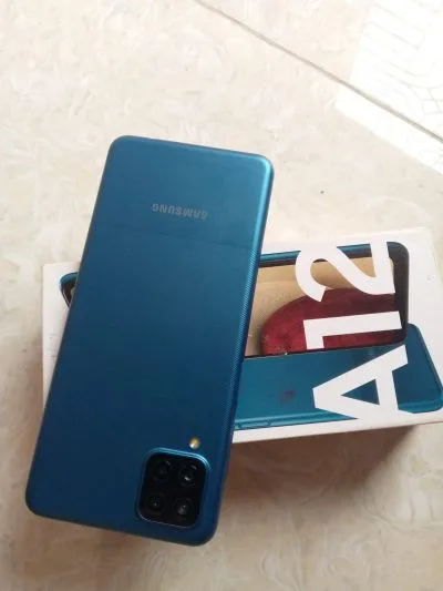 Mobile phone Samsung galaxy A12