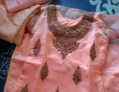 সালোয়ার কামিজ উরনা বিক্রি হবে
