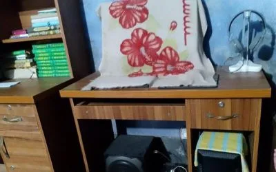 Computer table