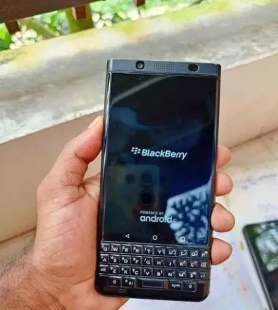 Blackberry KEYone . (Used)