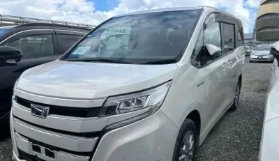 Toyota Noah G Hybrid 2019