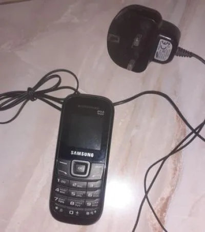 Samsung mobile phone (Used)
