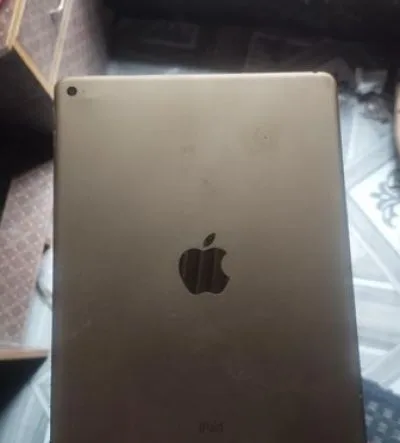 Apple ipad6 (Used)