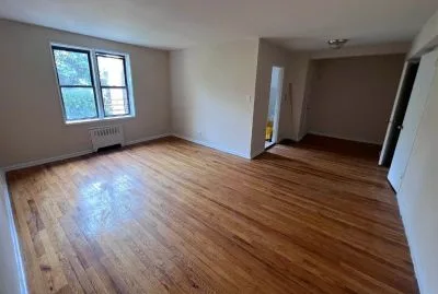 1 beds  1 baths 750 sqft