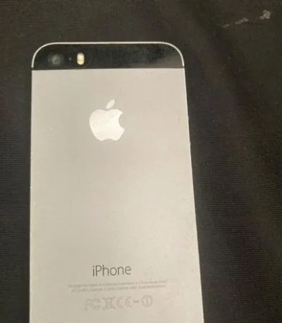 Apple iPhone 5S . (Used)