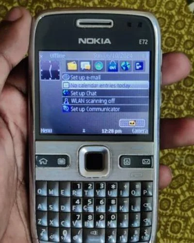 Nokia E72