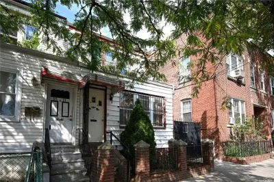 4 Beds 2 Baths 1,608 sq ft House for Sale