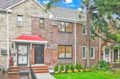 3 Beds 3 Baths House for Sale