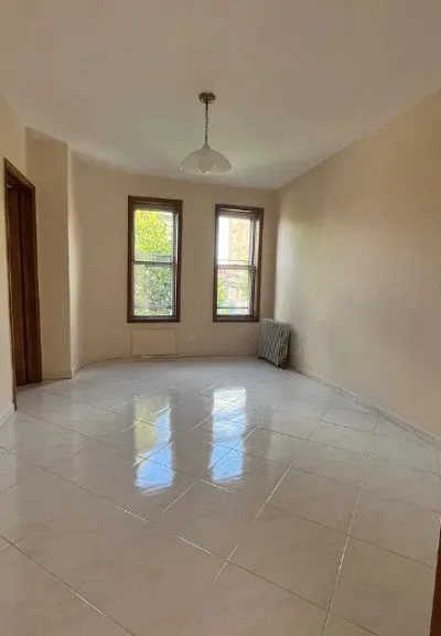 2 beds  1 baths House for Rent
