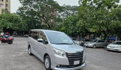 Toyota Noah G GRAED 2016