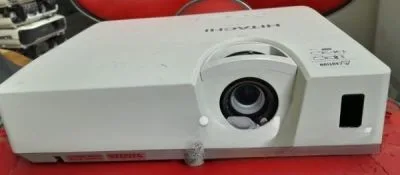 Hitachi CP-X4041 3LCD Projector