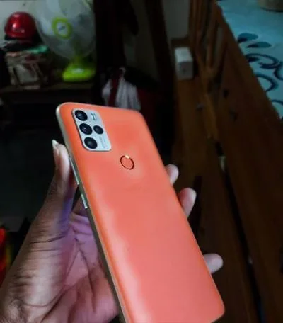 Helio 30 6+128GB Ram Rom