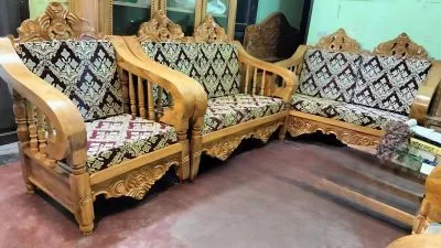 আকাশমনি কাঠের সোফা গুলো বিক্রয় হবে