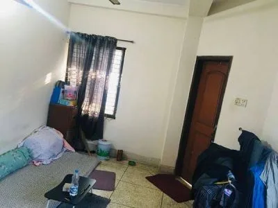ড্রয়িং স্পেসে একটি সিট ভাড়া হবে