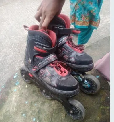 Skating shoe (Used)