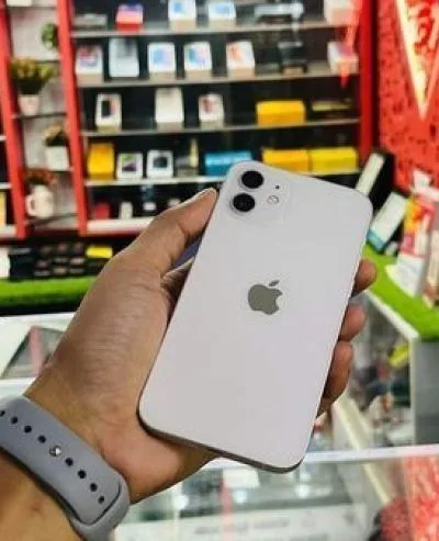 Apple iPhone 12 64GB Super Fresh (Used)