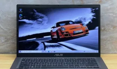 Asus 500gb ssd 4gb Laptop