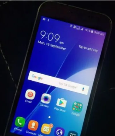 Samsung Galaxy J2 . (Used)