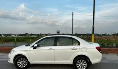 Toyota Axio Hybrid 2014