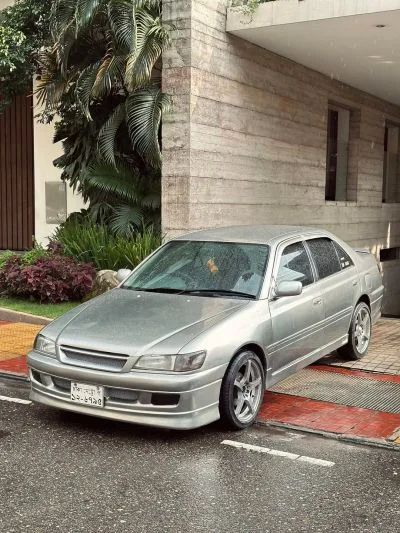 Toyota Premio Gli Edition Car