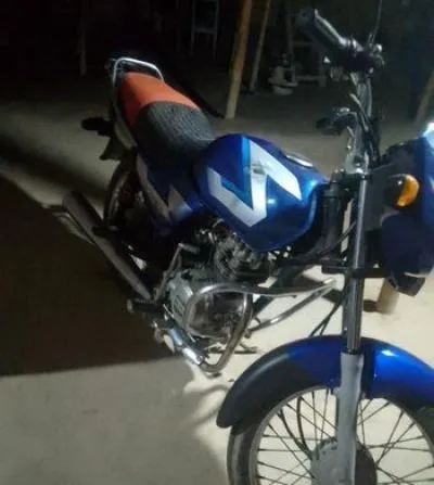Bajaj CT 100 2014