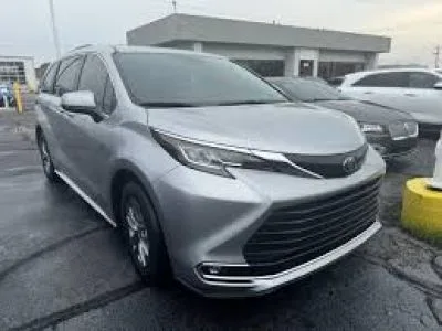 HYBRID 2022 TOYOTA SIENNA for Rent