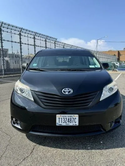 WAV 2014 Toyota Sienna for Rent