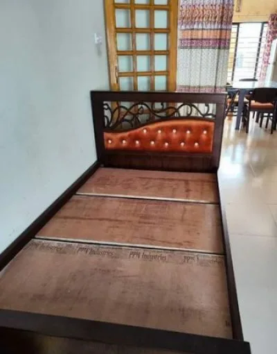 Single guest bed