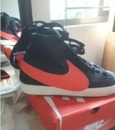 Sneakers sell