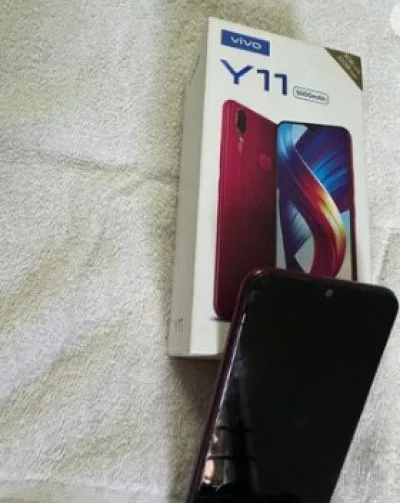 Vivo Y11 y11(3/32) (Used)