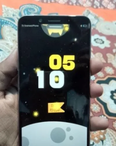 OPPO F5 . (Used)