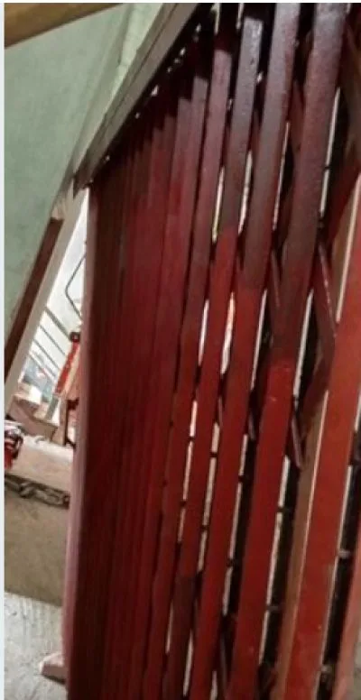 লোহার কেচি গেট