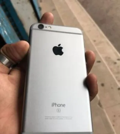 Apple iPhone 6S (Used)