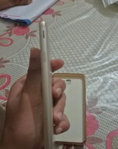 Samsung Galaxy J7 . (Used)