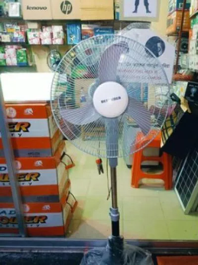 Depender Solar 12v 16inch Stand Fan