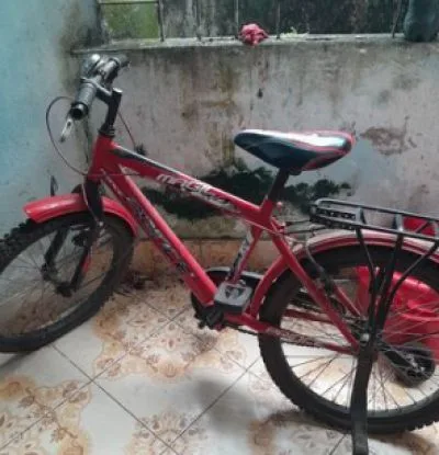 এই সাইকেল বেচা হবে।