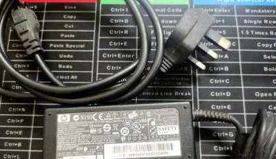 HP 65W Laptop Charger