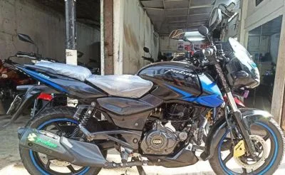 Bajaj Pulsar 150 . 2021