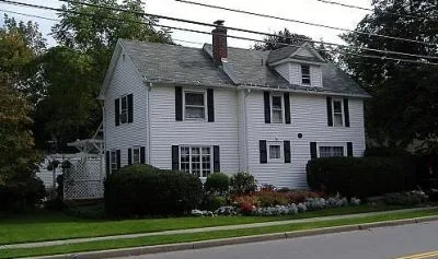 4 bds 2 ba 2,100 sqft - House for rent
