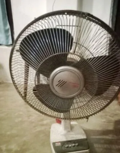 টেবিল ফ্যান বিক্রয় হইবে